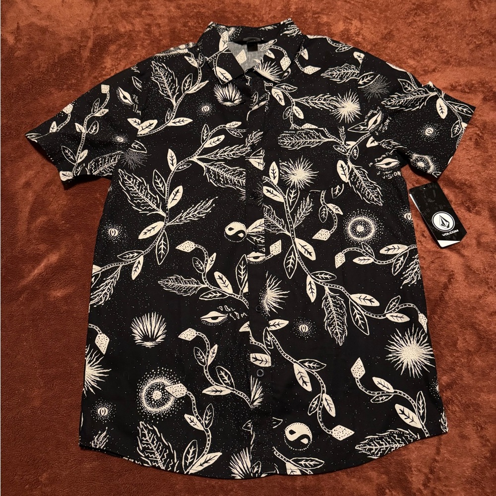Volcom Black and White Leaf Pattern Shirt